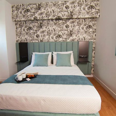 Phaedrus Living Executive Kriel Suites 001 Athens Ngoại thất bức ảnh