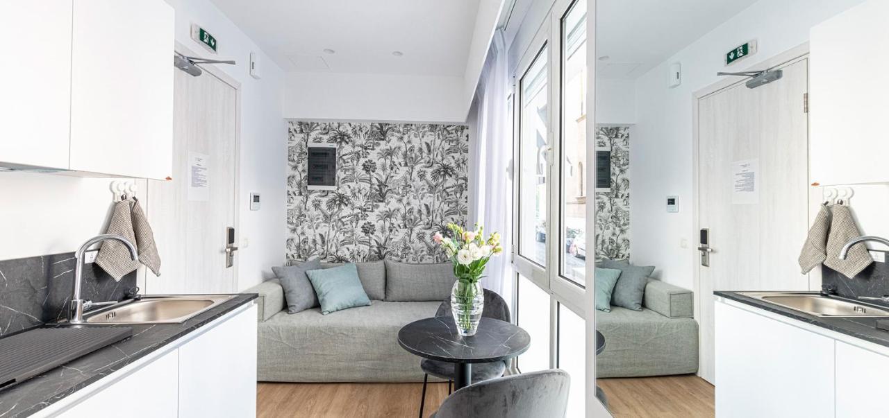 Phaedrus Living Executive Kriel Suites 001 Athens Ngoại thất bức ảnh