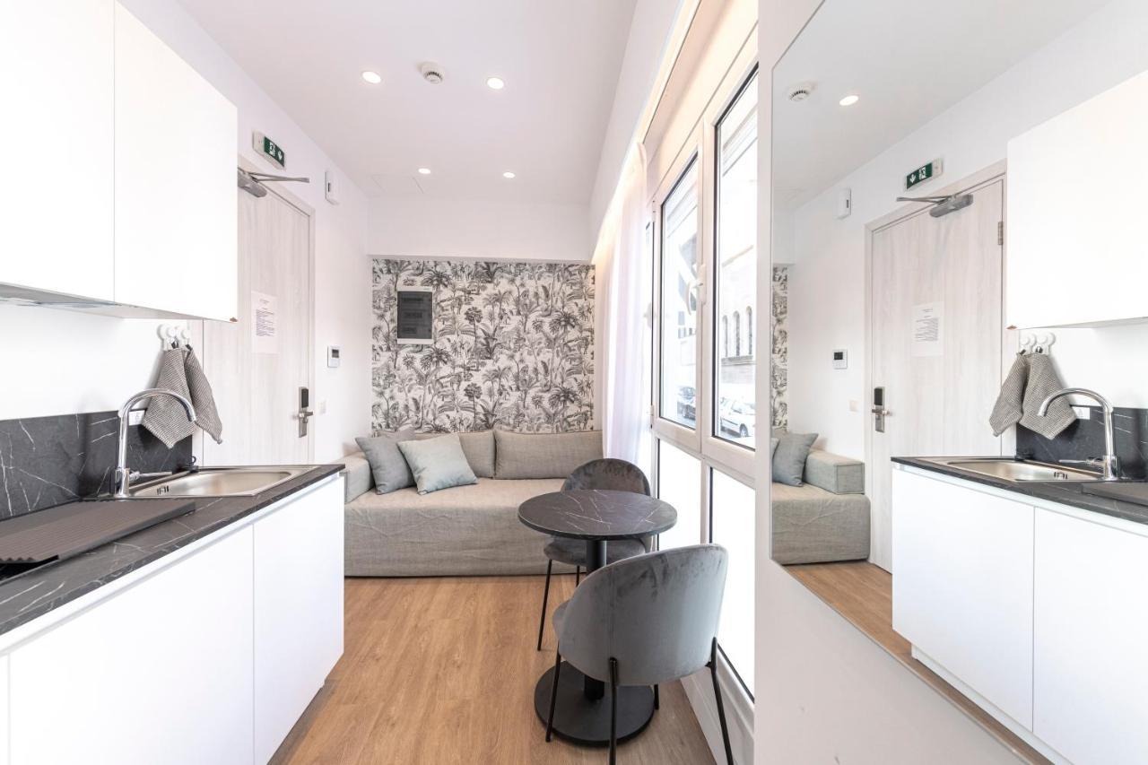 Phaedrus Living Executive Kriel Suites 001 Athens Ngoại thất bức ảnh