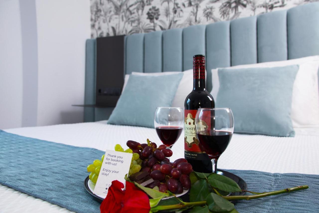 Phaedrus Living Executive Kriel Suites 001 Athens Ngoại thất bức ảnh